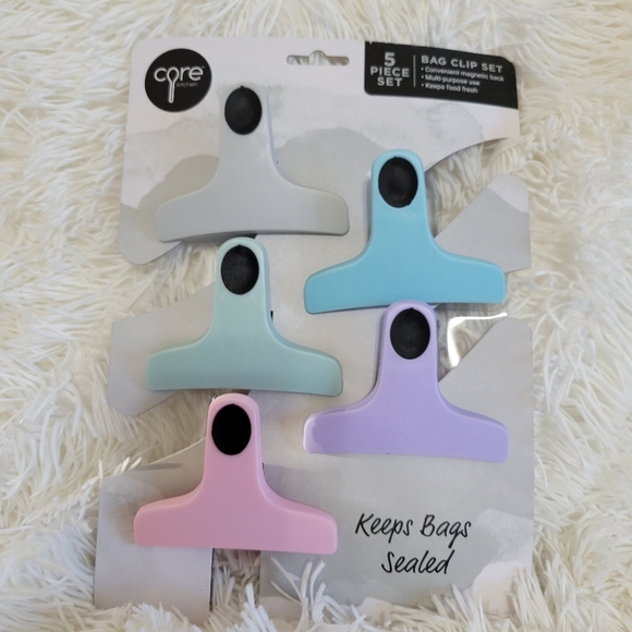 Core Kitchen Magnetic  Bag Clip set - Picture 2 of 4